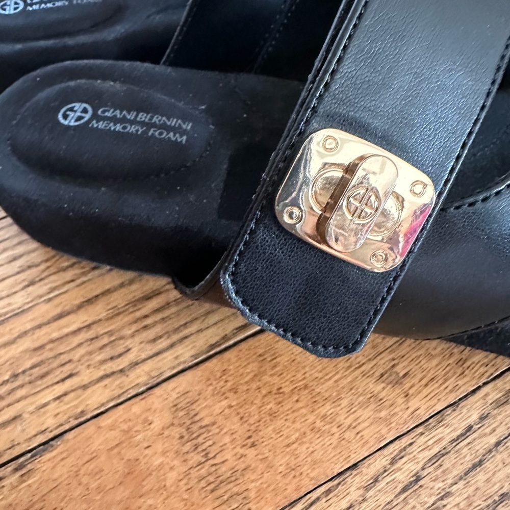Like new Giani Bernini sandals - Picture 5 of 7